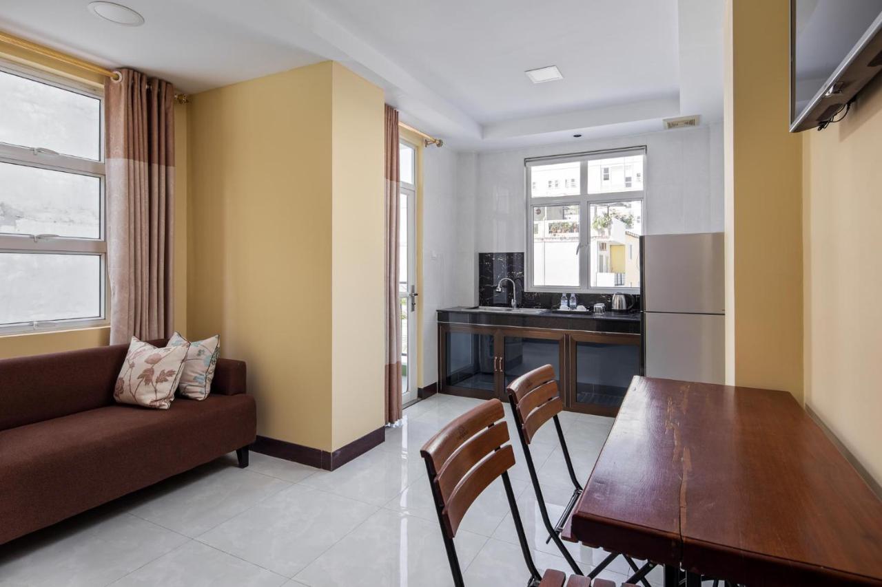Botum Palace Hotel Phnom Penh Eksteriør bilde