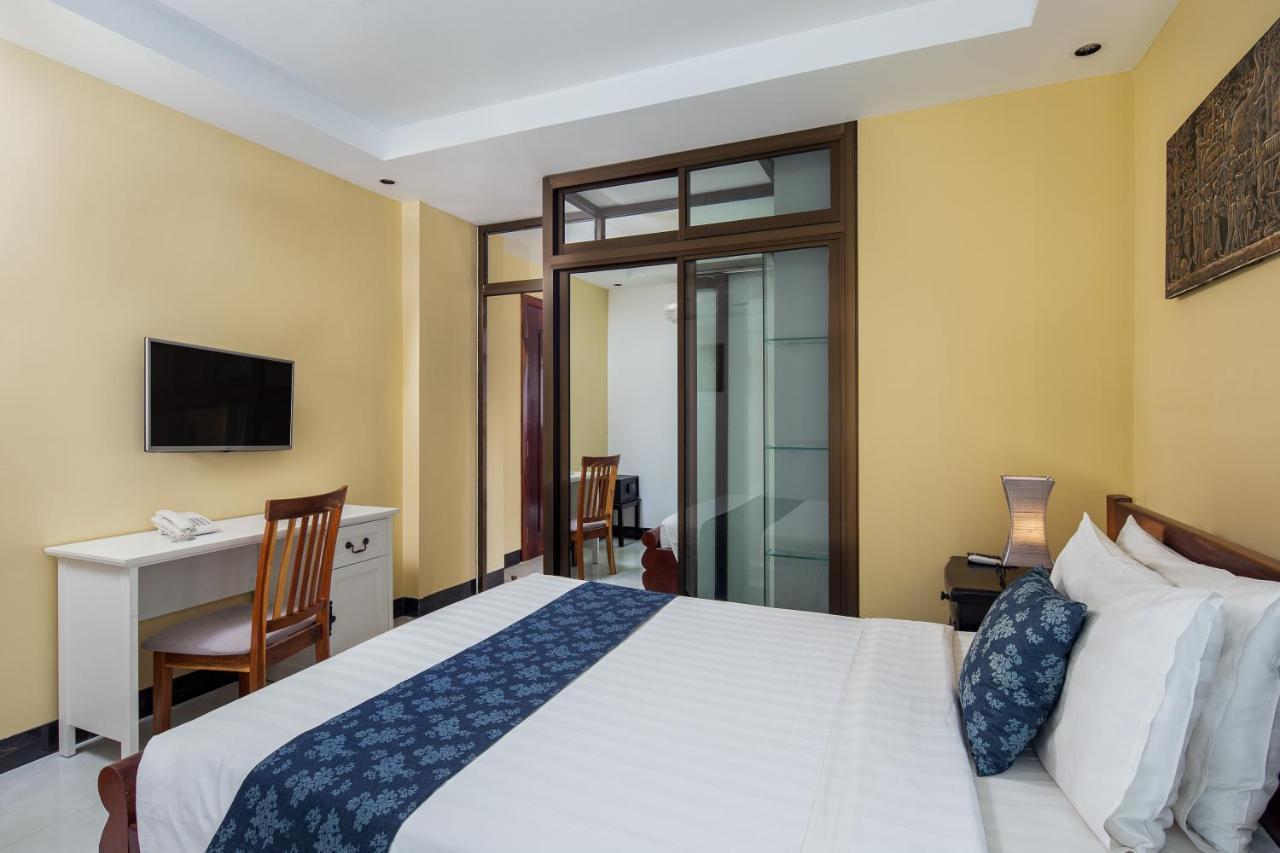Botum Palace Hotel Phnom Penh Eksteriør bilde