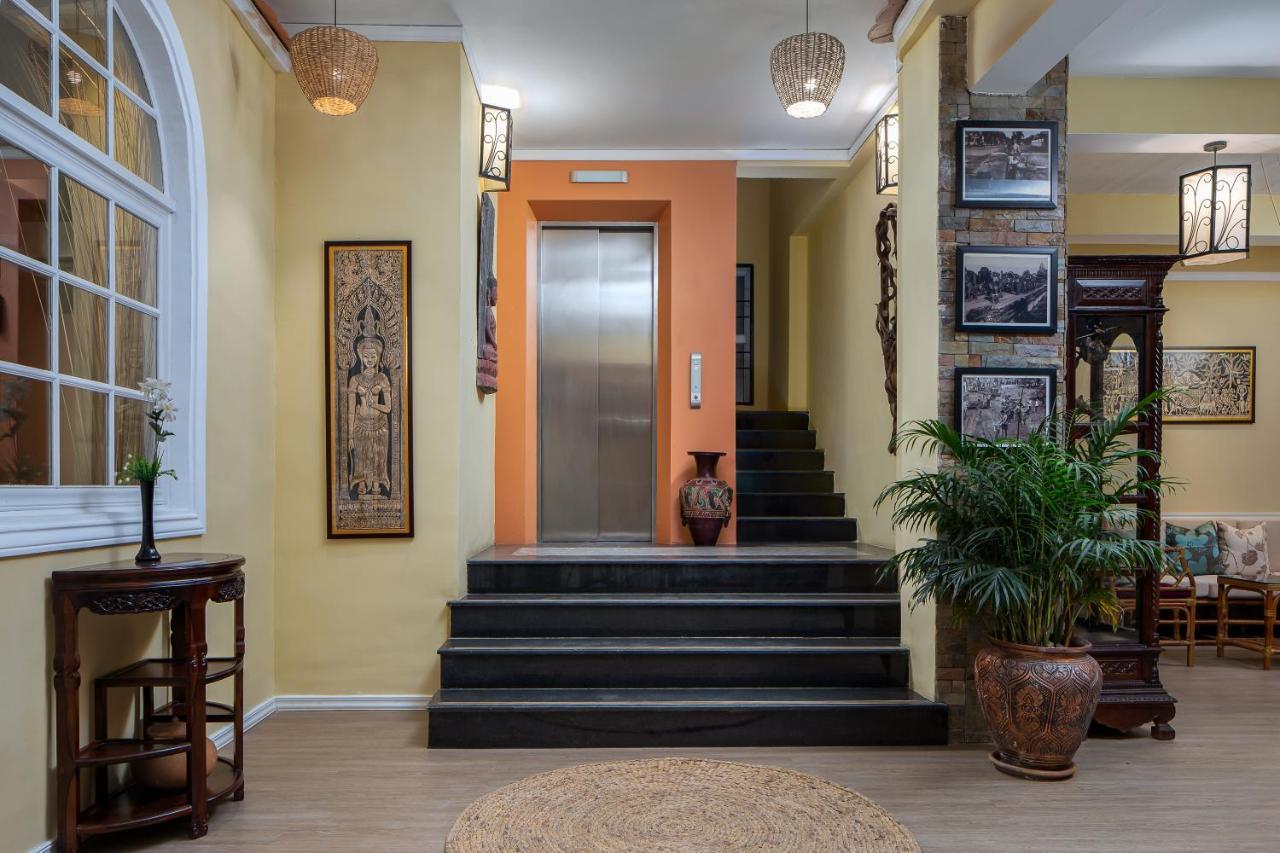 Botum Palace Hotel Phnom Penh Eksteriør bilde